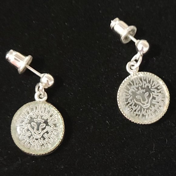 silver pierced earrings with glass lion drop - Picture 1 of 3